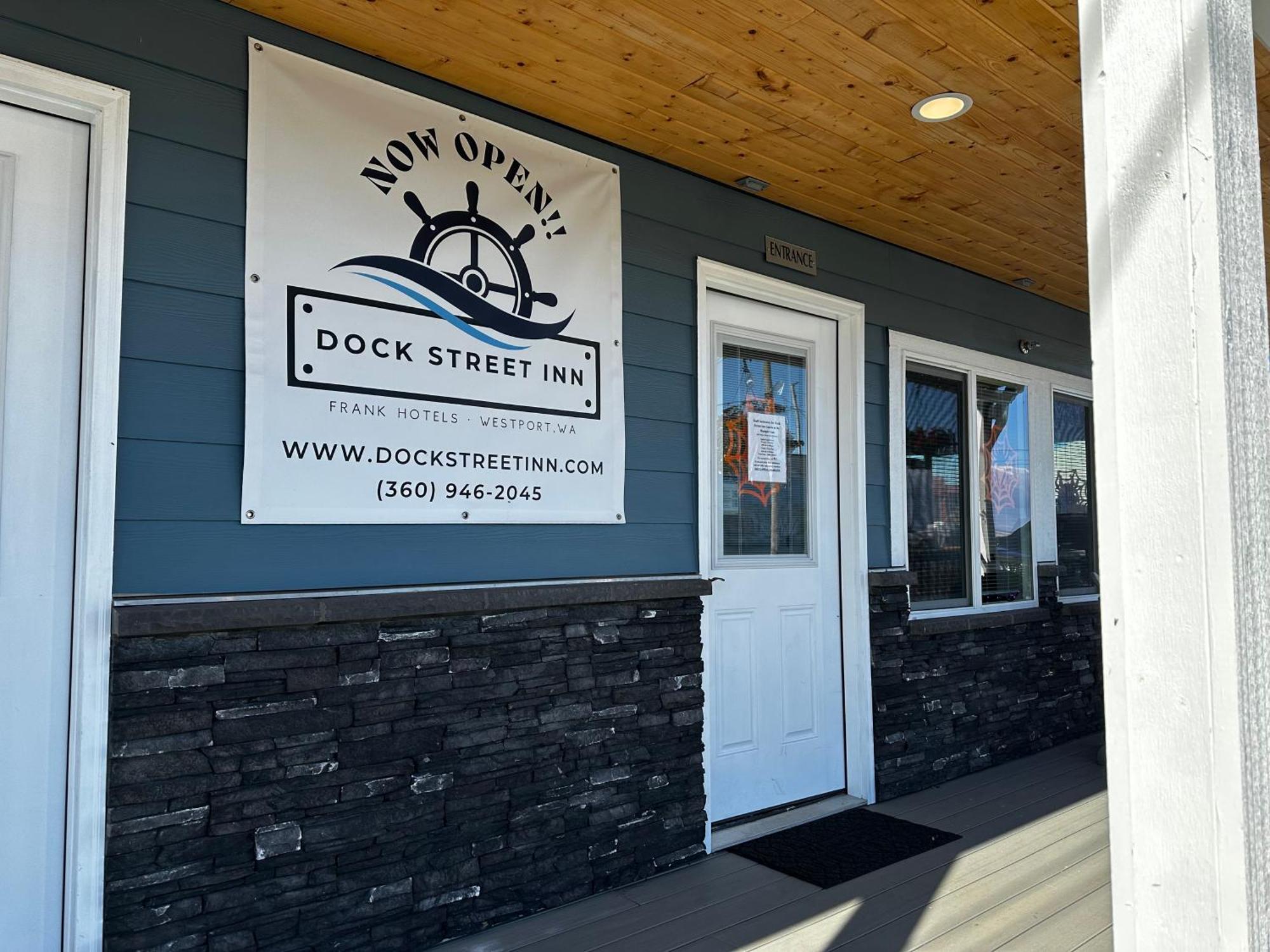 Dock Street Inn Westport Exterior photo