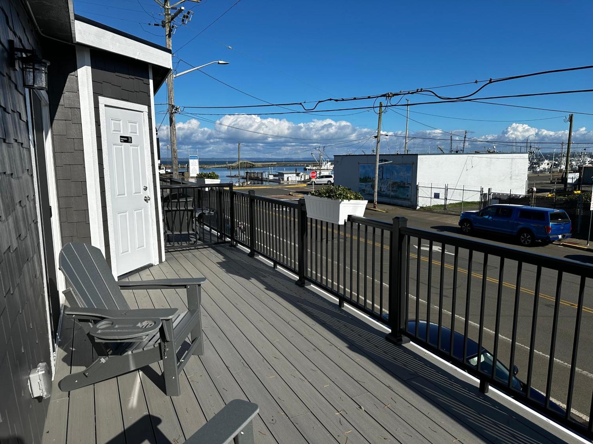 Dock Street Inn Westport Exterior photo