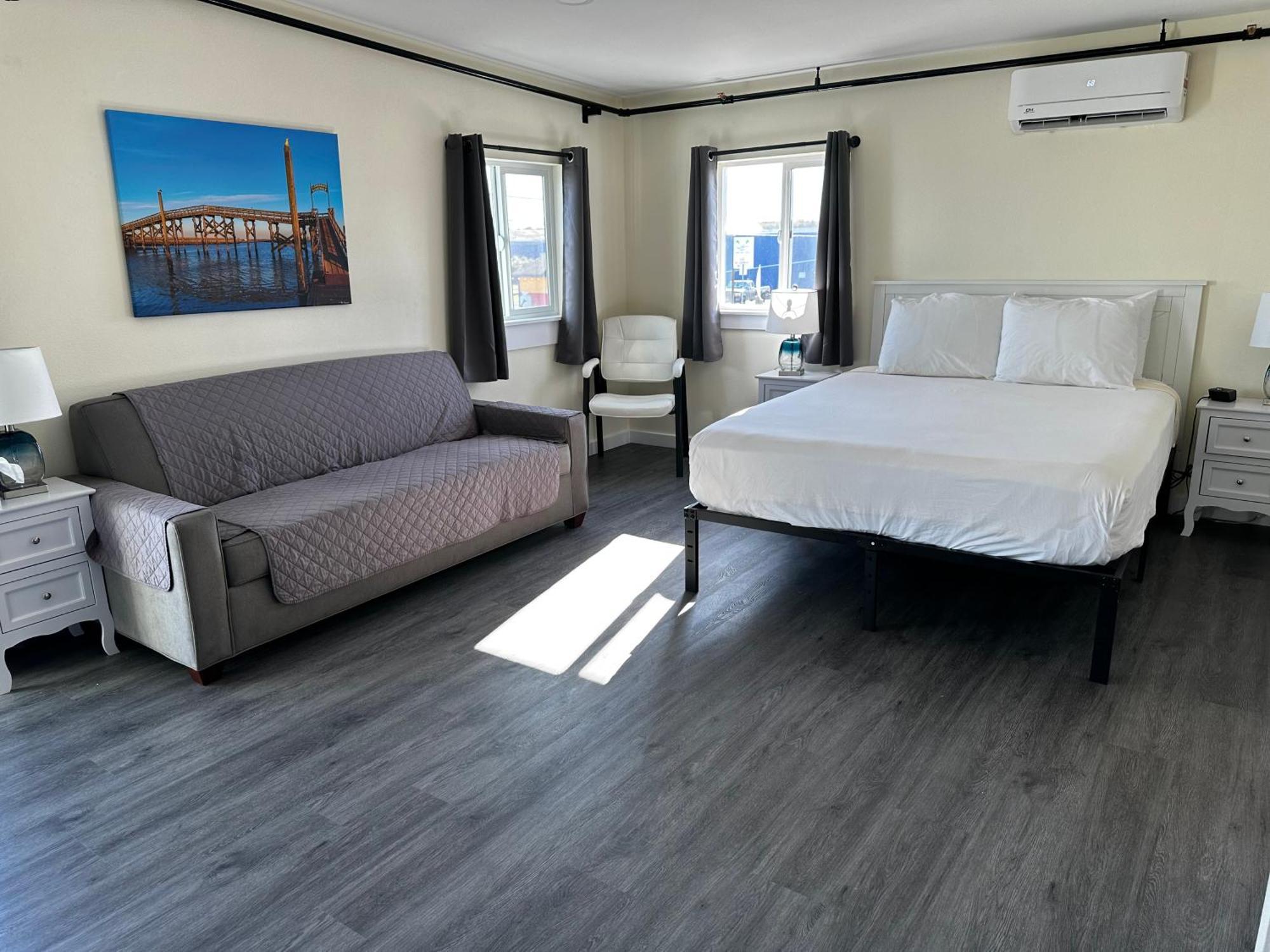 Dock Street Inn Westport Room photo